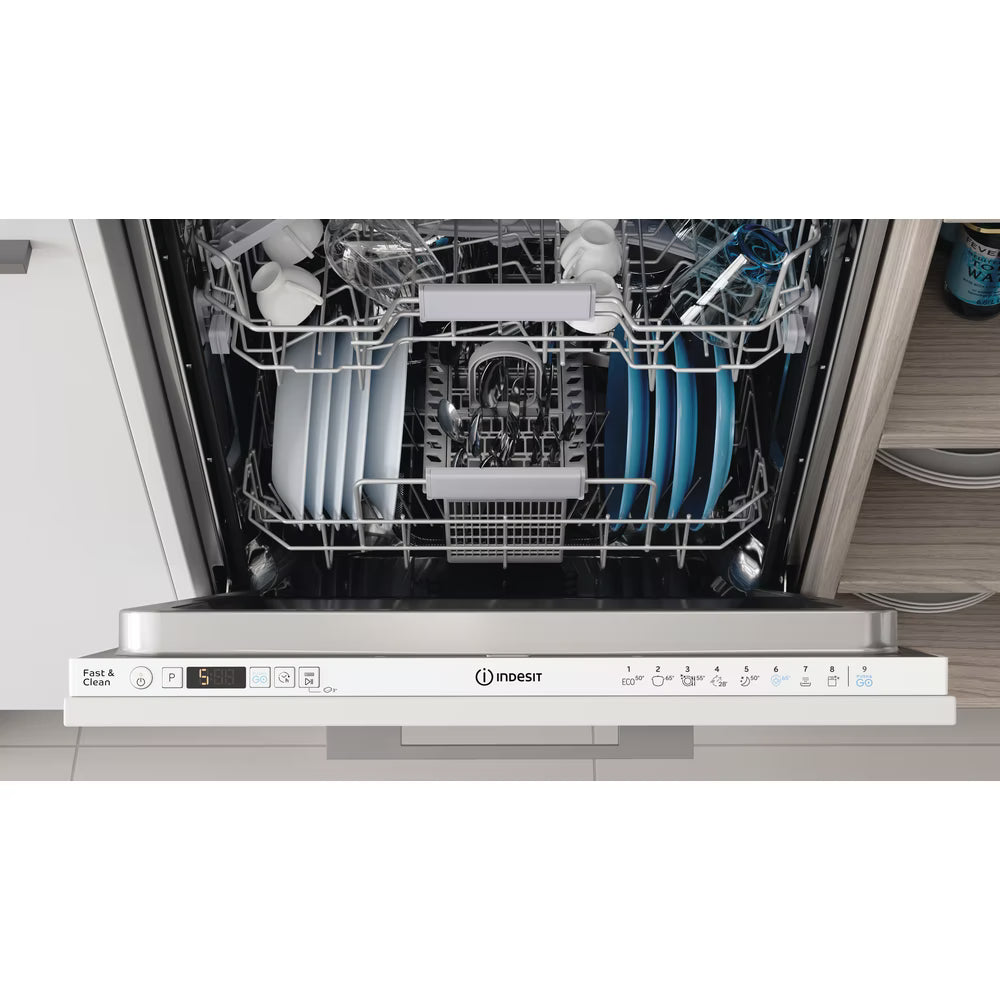 Indesit Push&Go Full Size Integrated Dishwasher - White - 14 Place Settings - E Rated - D2I HD526 UK
