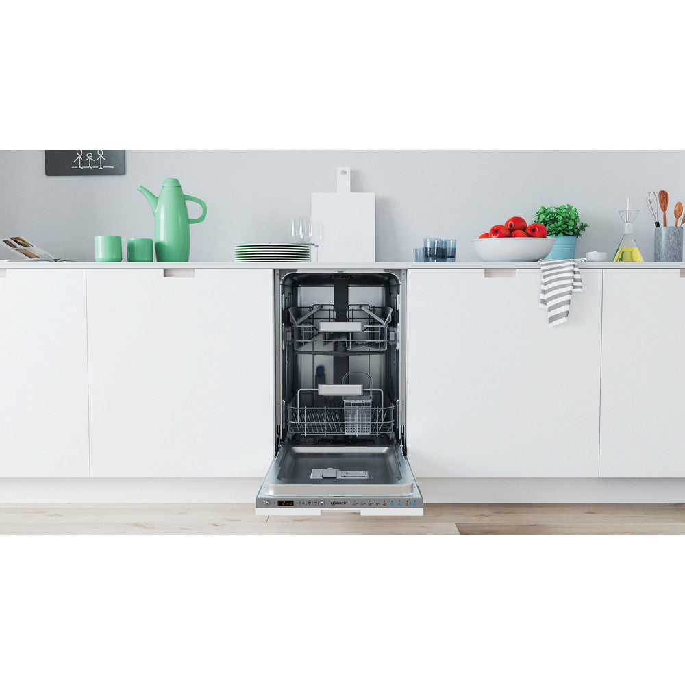 Indesit slimline Integrated dishwasher: DSIO 3T224 E Z UK N