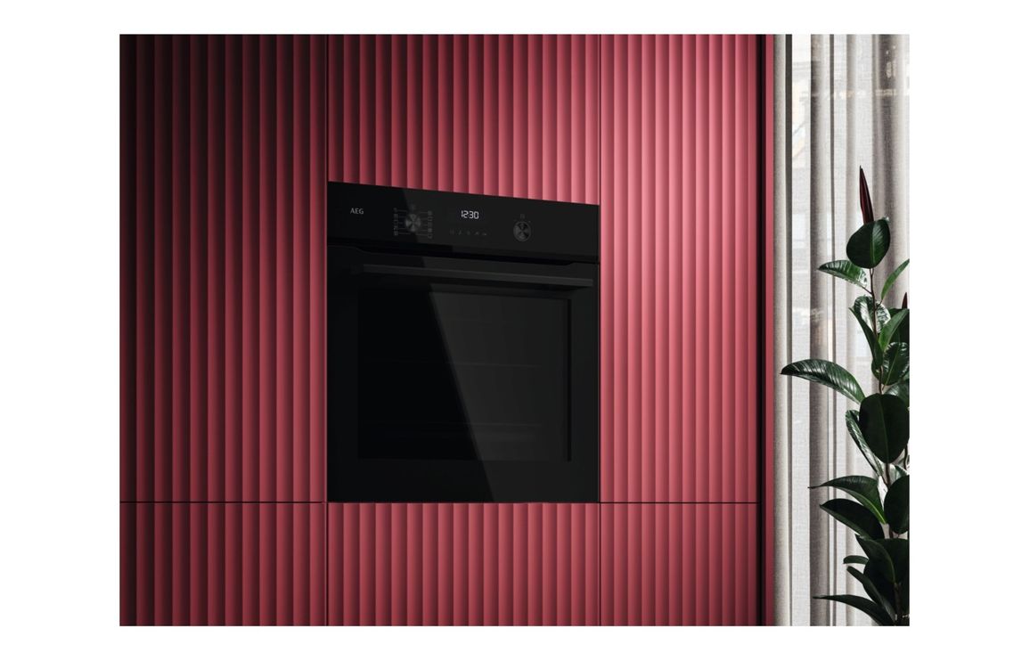 AEG NBS6P521AB 6000 SenseCook Pyrolytic  Clean Built-in Single Oven - Black