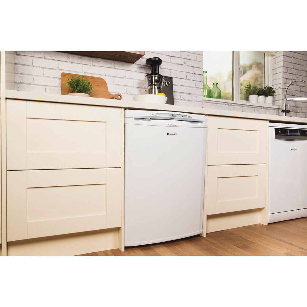 Hotpoint rla36p under counter 60cm larder